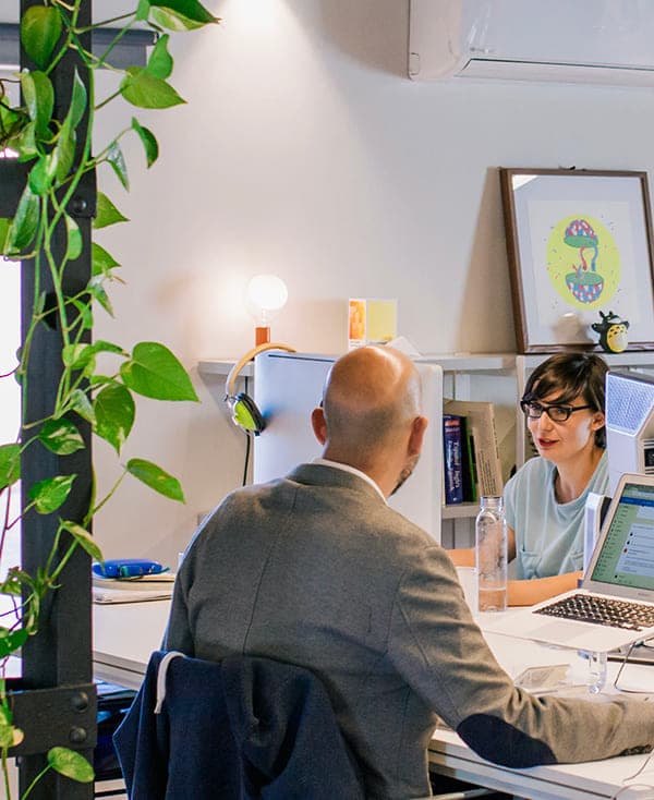 Lo sapevi che la pelle invecchia anche in ufficio?